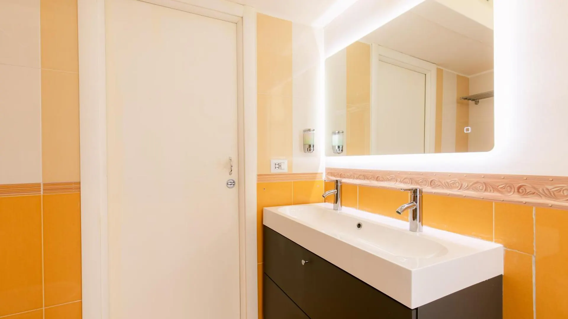 Calaba Chiaia Apartment Naples